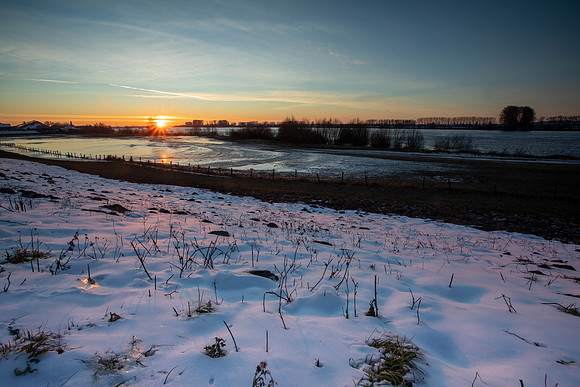 19RG3023-HDR